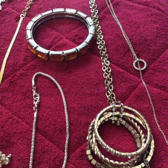 43 Piece Lot of Retro & Vintage Rhinestone Jewelry for the Collector - Picture 10 of 11